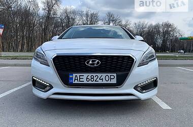 Седан Hyundai Sonata 2016 в Киеве