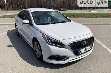 Седан Hyundai Sonata 2016 в Киеве