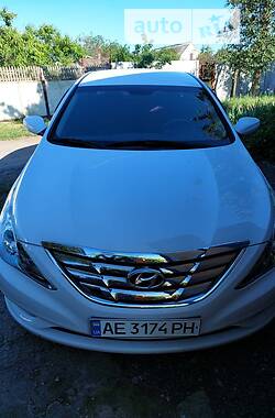 Седан Hyundai Sonata 2011 в Кривому Розі