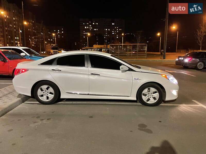 Седан Hyundai Sonata 2012 в 