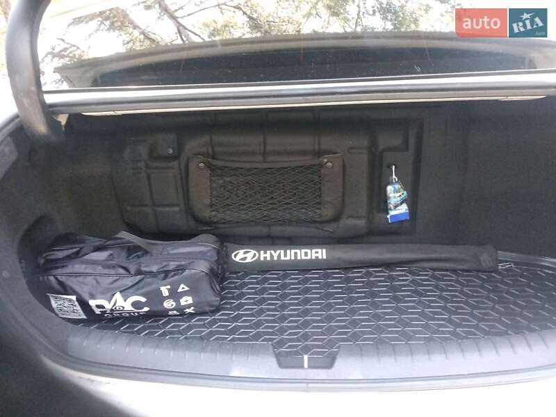 Седан Hyundai Sonata 2014 в Запоріжжі