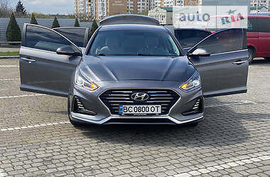 Седан Hyundai Sonata 2018 в Львове