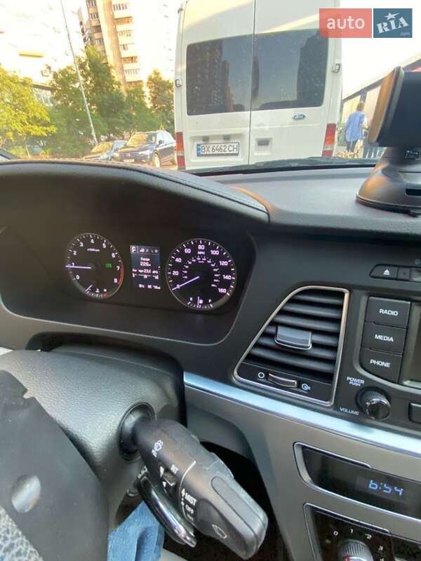 Седан Hyundai Sonata 2014 в Черновцах