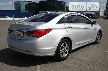 Седан Hyundai Sonata 2014 в Киеве