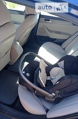 Седан Hyundai Sonata 2016 в Кривом Роге