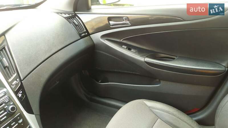 Седан Hyundai Sonata 2014 в Львове фото 10 Седан Hyundai Sonata 2014 в Львове
