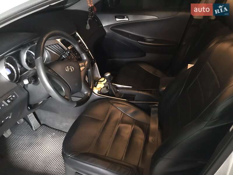 Седан Hyundai Sonata 2010 в Запоріжжі