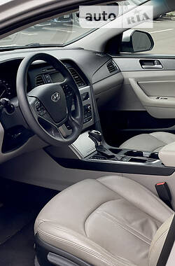Седан Hyundai Sonata 2015 в 