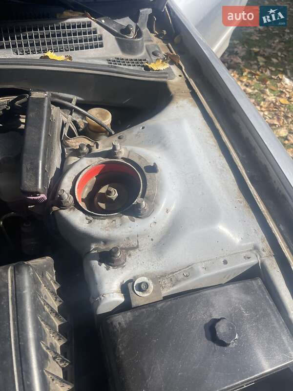 Седан Hyundai Sonata 2000 в Новому Бузі