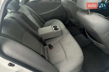 Седан Hyundai Sonata 2012 в 