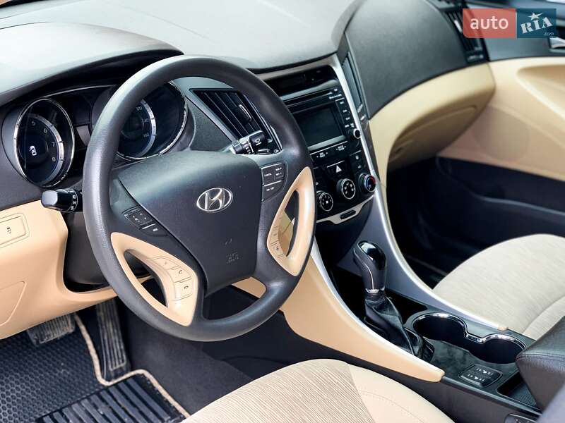 Седан Hyundai Sonata 2014 в Полтаві