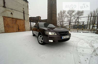 Седан Hyundai Sonata 2006 в Мирнограді