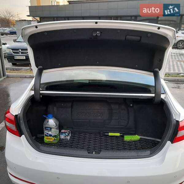 Седан Hyundai Sonata 2016 в Одессе фото 20 Седан Hyundai Sonata 2016 в Одессе