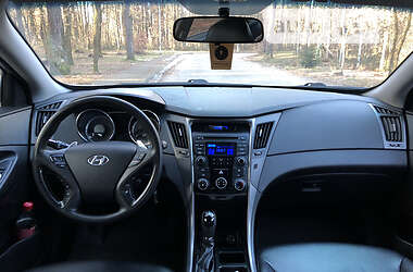 Седан Hyundai Sonata 2013 в Львове