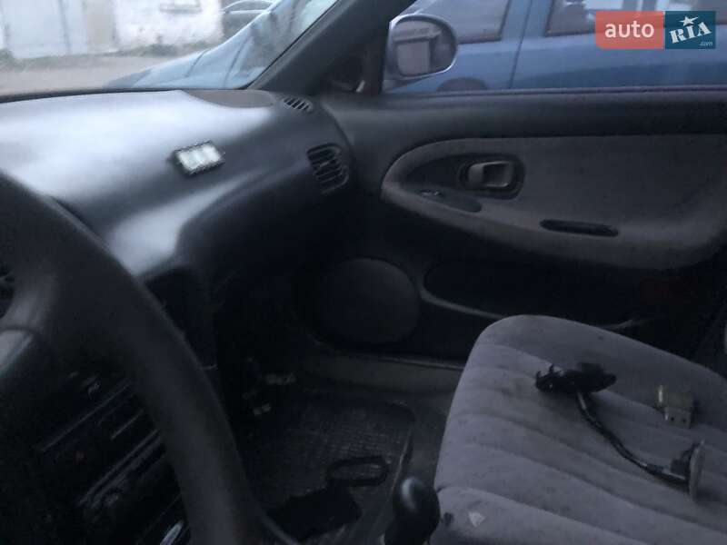 Седан Hyundai Sonata 1998 в Березані