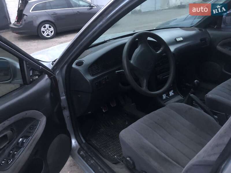 Седан Hyundai Sonata 1998 в Березані