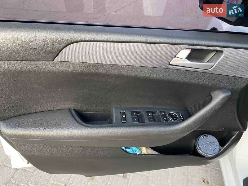 Седан Hyundai Sonata 2016 в Дніпрі