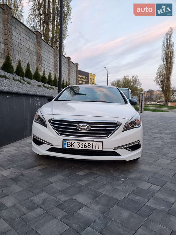 Седан Hyundai Sonata 2015 в Рівному