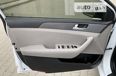 Седан Hyundai Sonata 2015 в 
