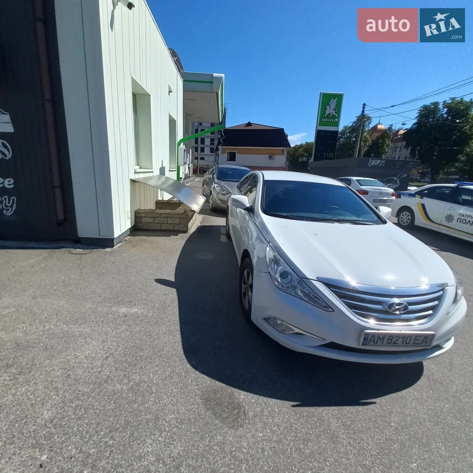 2013 Hyundai Sonata - мініатюра 9