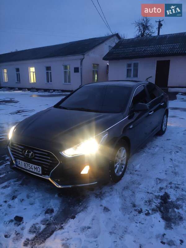 Седан Hyundai Sonata 2017 в Прилуках