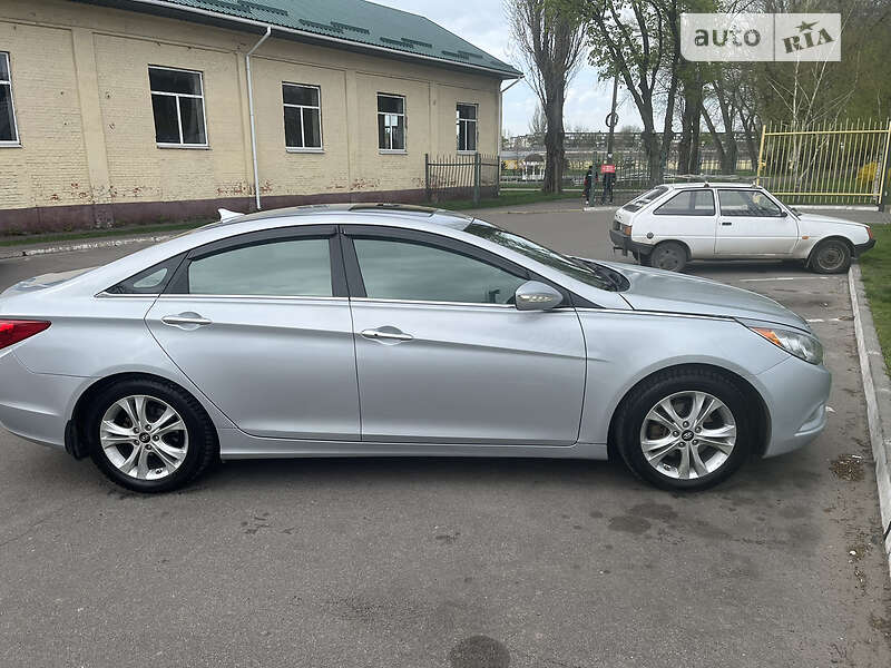 Седан Hyundai Sonata 2011 в Кременчуге