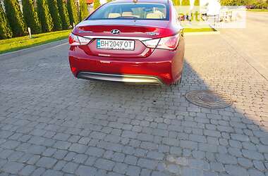 Седан Hyundai Sonata 2013 в Новой Ушице