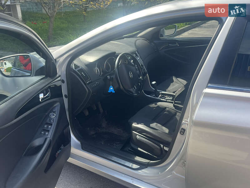 Седан Hyundai Sonata 2011 в Сумах