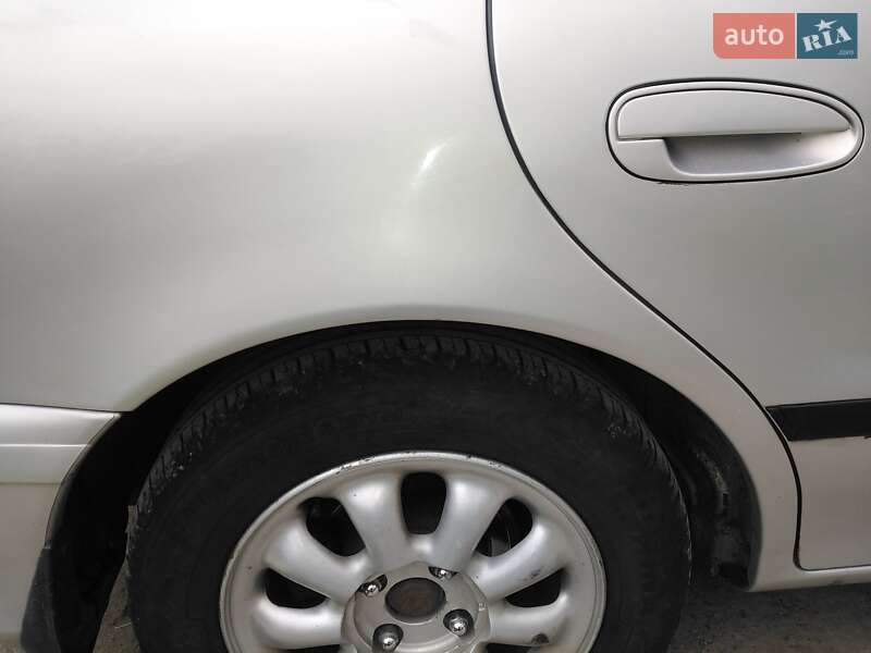 Седан Hyundai Sonata 1996 в Умани