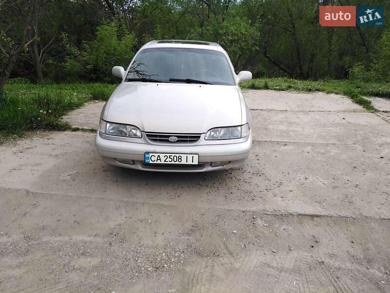 Седан Hyundai Sonata 1996 в Умани