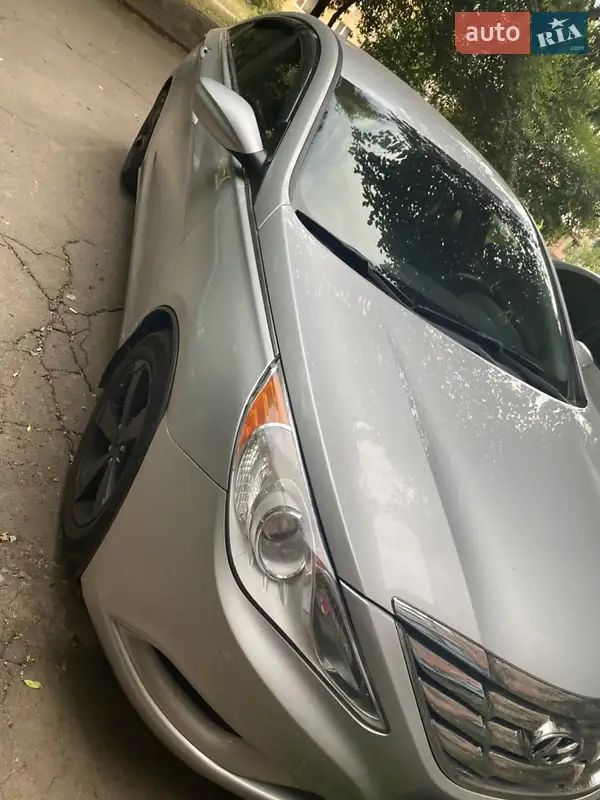 Седан Hyundai Sonata 2011 в 