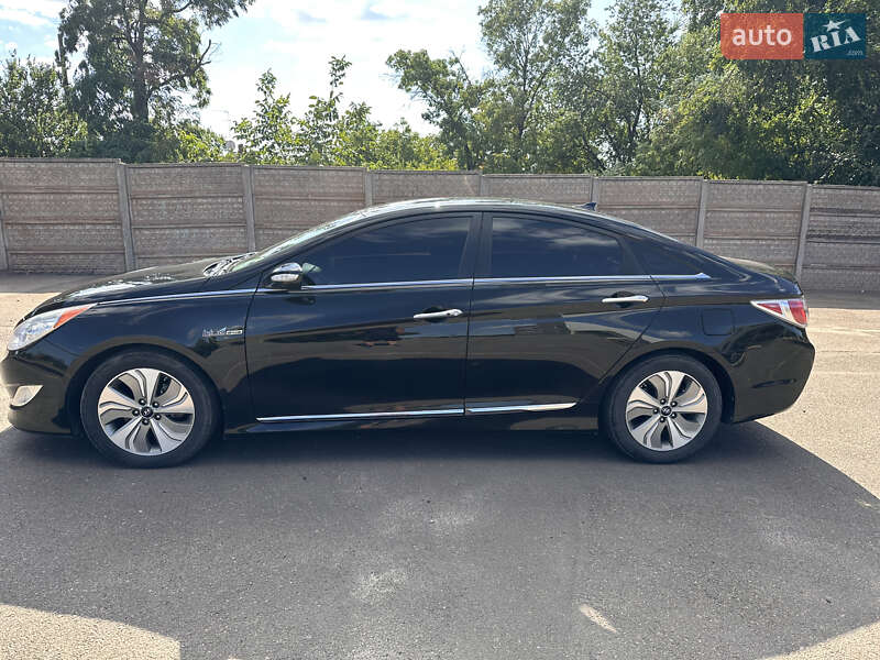Седан Hyundai Sonata 2013 в Кривом Роге