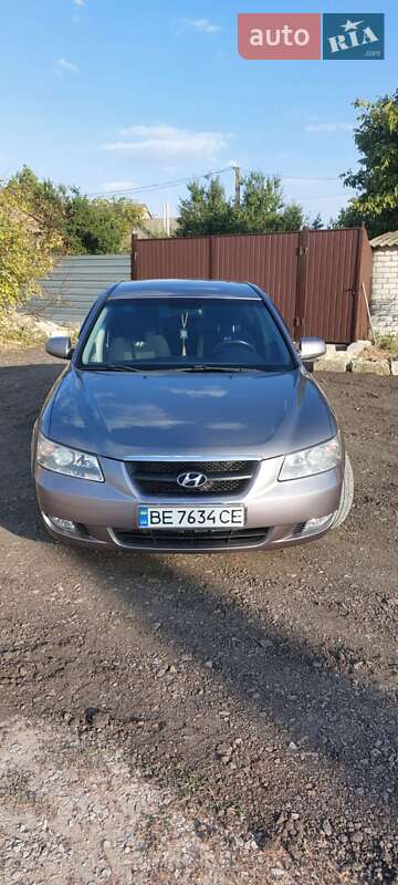Седан Hyundai Sonata 2006 в Николаеве