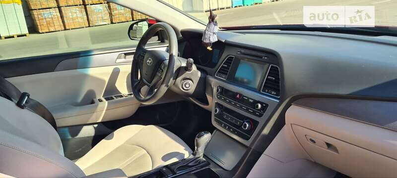 Седан Hyundai Sonata 2015 в Кременчуге