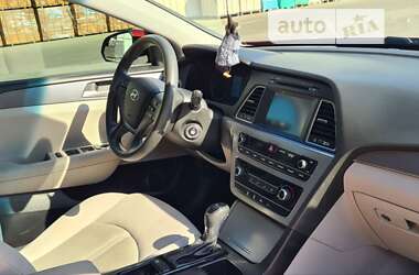 Седан Hyundai Sonata 2015 в 