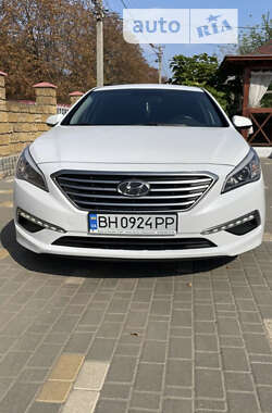 Седан Hyundai Sonata 2015 в Врадиевке