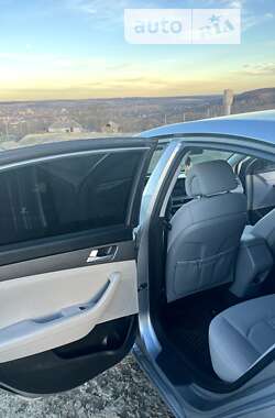 Седан Hyundai Sonata 2014 в Ананьїві