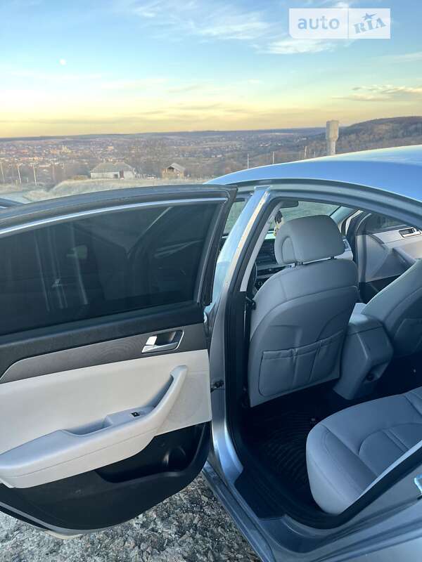 Седан Hyundai Sonata 2014 в Ананьїві