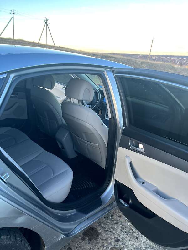 Седан Hyundai Sonata 2014 в Ананьїві