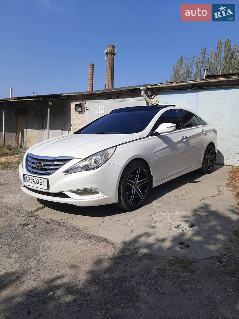 2010 Hyundai Sonata - мініатюра 11