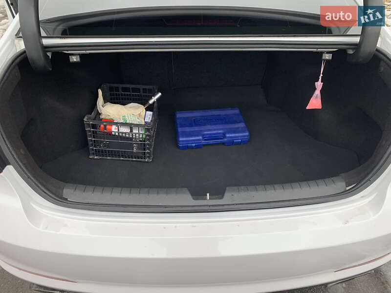 Седан Hyundai Sonata 2014 в Києві