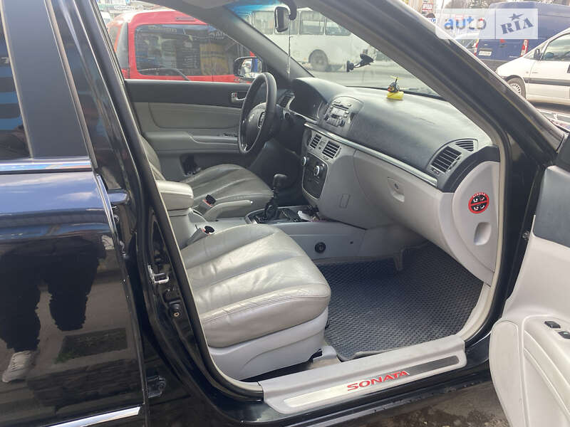 Седан Hyundai Sonata 2006 в Кременці