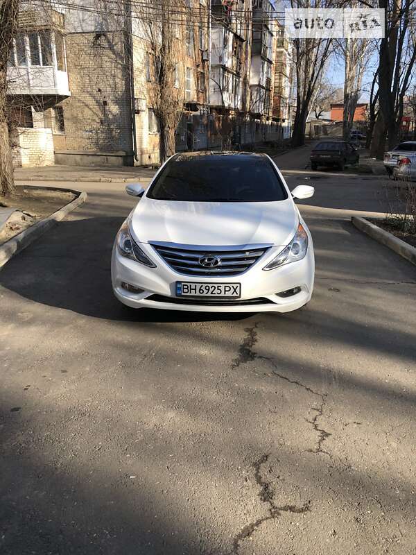 Седан Hyundai Sonata 2014 в Николаеве