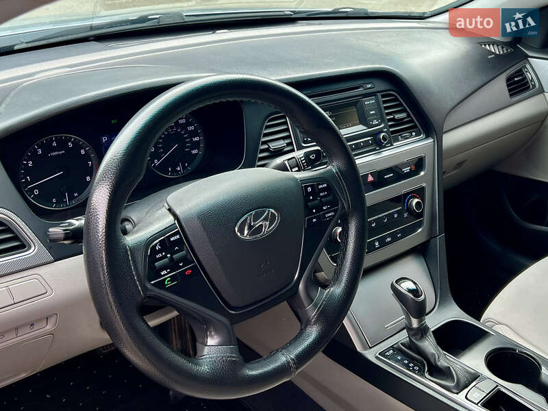 Седан Hyundai Sonata 2017 в Дубно