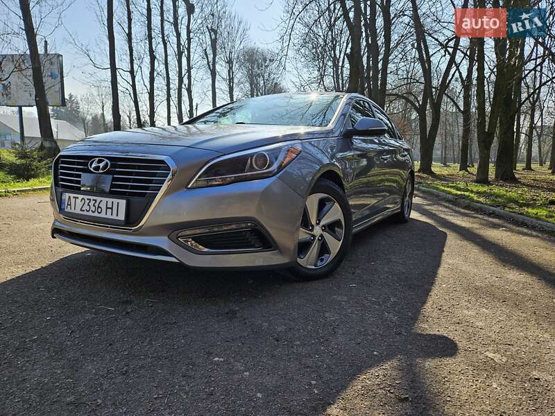 Седан Hyundai Sonata 2017 в Рогатине