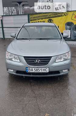 Седан Hyundai Sonata 2008 в Новоархангельске