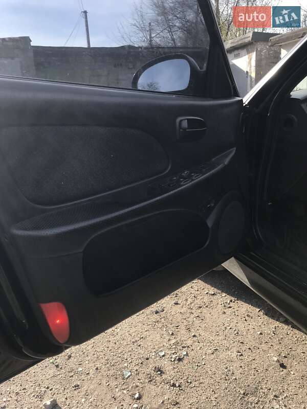 Седан Hyundai Sonata 2004 в Дніпрі