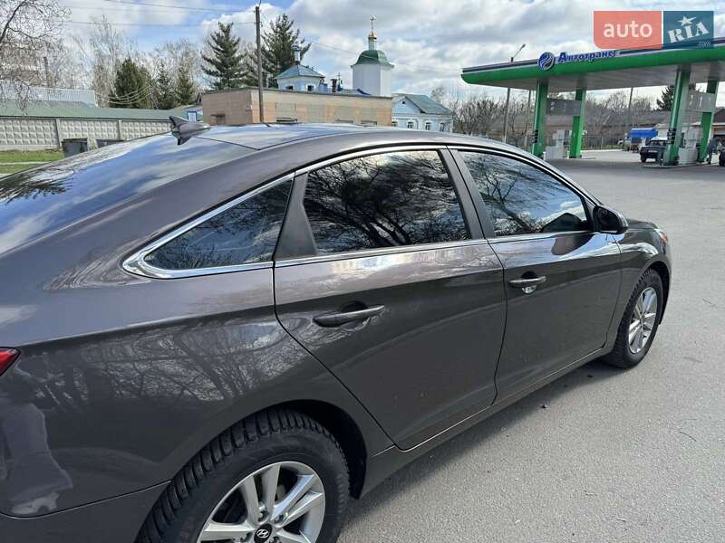 Седан Hyundai Sonata 2015 в Лубнах