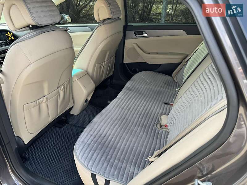 Седан Hyundai Sonata 2015 в Лубнах