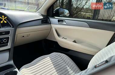 Седан Hyundai Sonata 2015 в Лубнах
